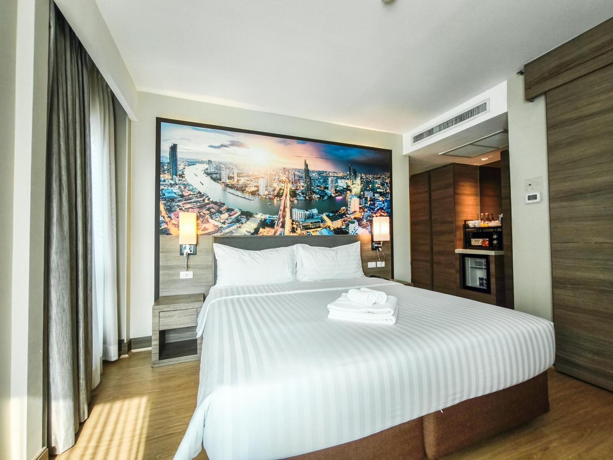 Citrus Sukhumvit 11 By Compass Hospitality Hotel